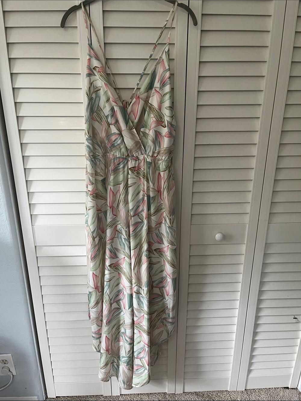 Beautiful beach style Floral Leaf Print Spaghetti Strap romper - White Base